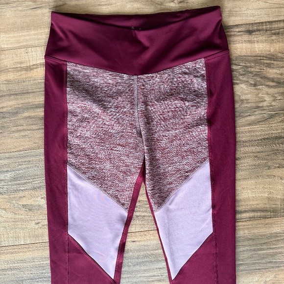 NWOT - Reebok Maroon Leggings S - Picture 3 of 9